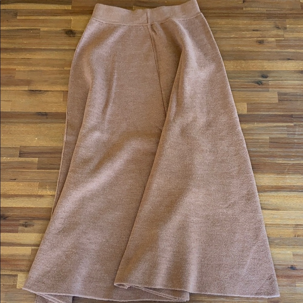 Fabulous Zara knit maxi skirt...ribbed knit.